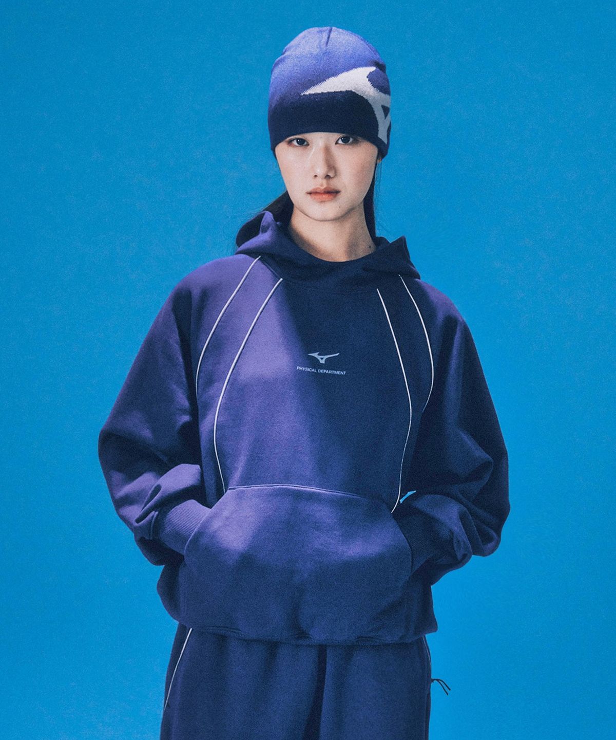 피지컬 디파트먼트(PHYSICAL DEPARTMENT) 피뎁트 X 미즈노 파이핑 후드 블루