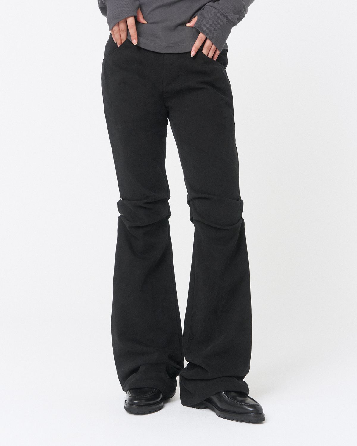 미세키서울(MISEKI SEOUL) Shifted snap pants BLACK