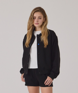 시그니처 바시티 자켓 우먼_블랙