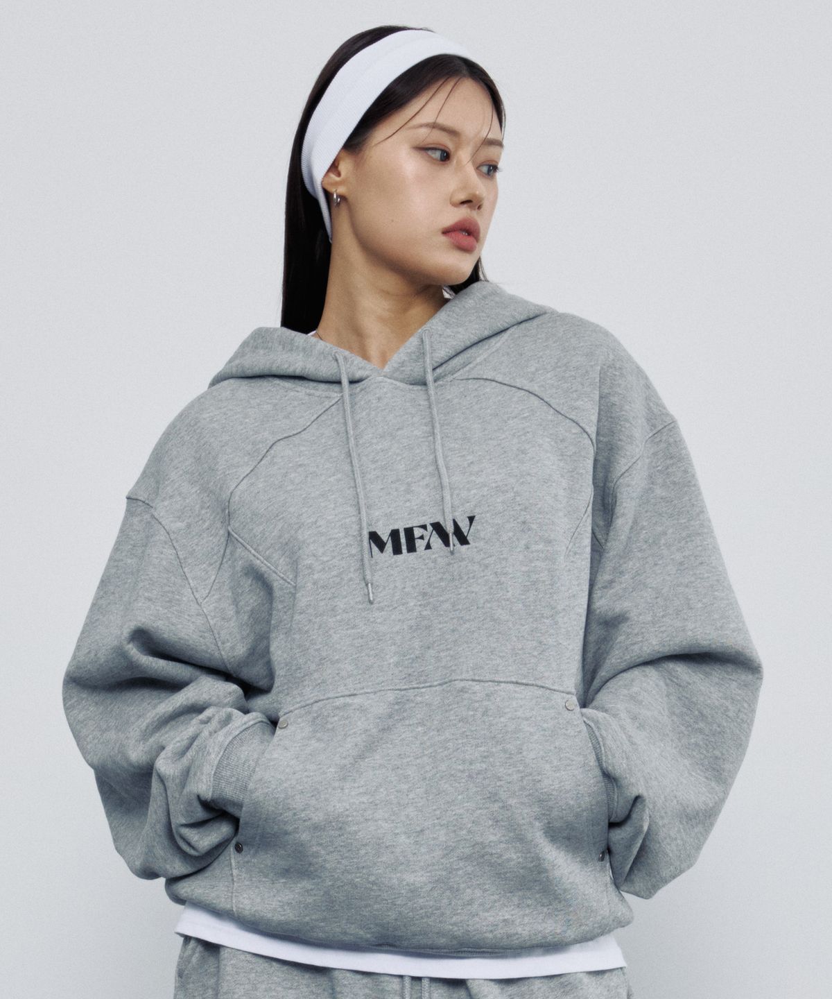 엠페브(MFAV) 노매드 다트 리벳 후드티 멜란지