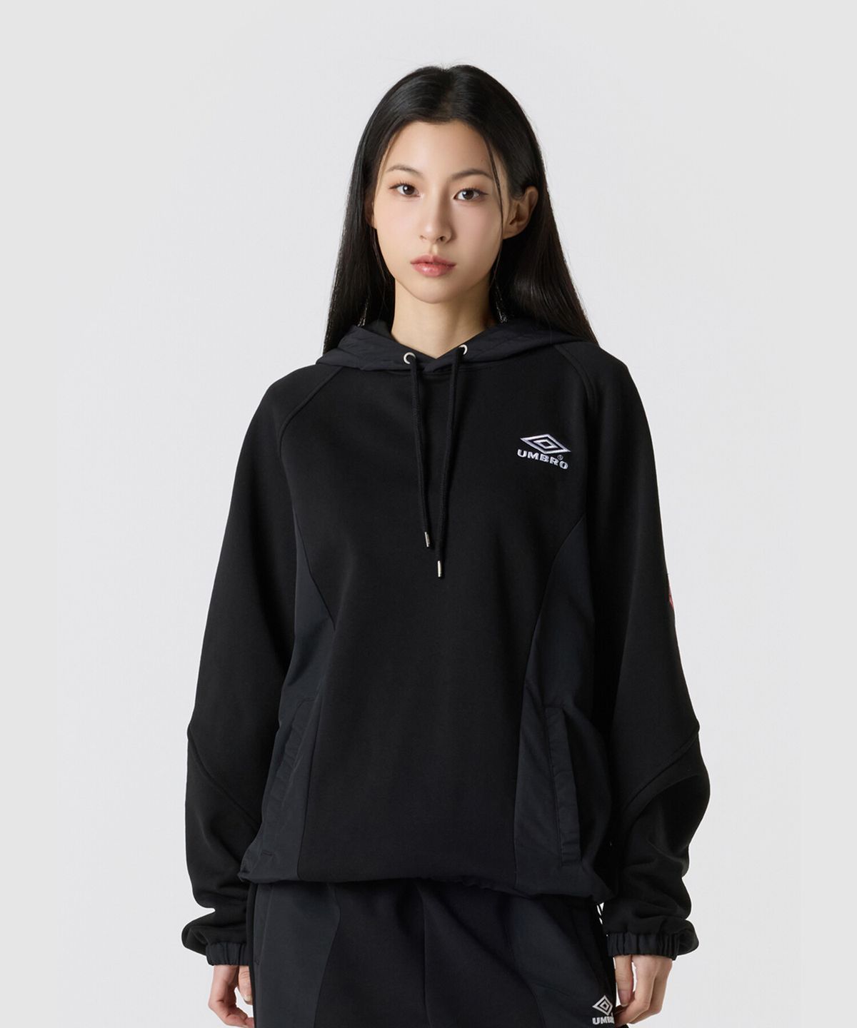 엄브로(UMBRO) HBL 하이브리드 니트 후드티 블랙(UQ321CHD97)