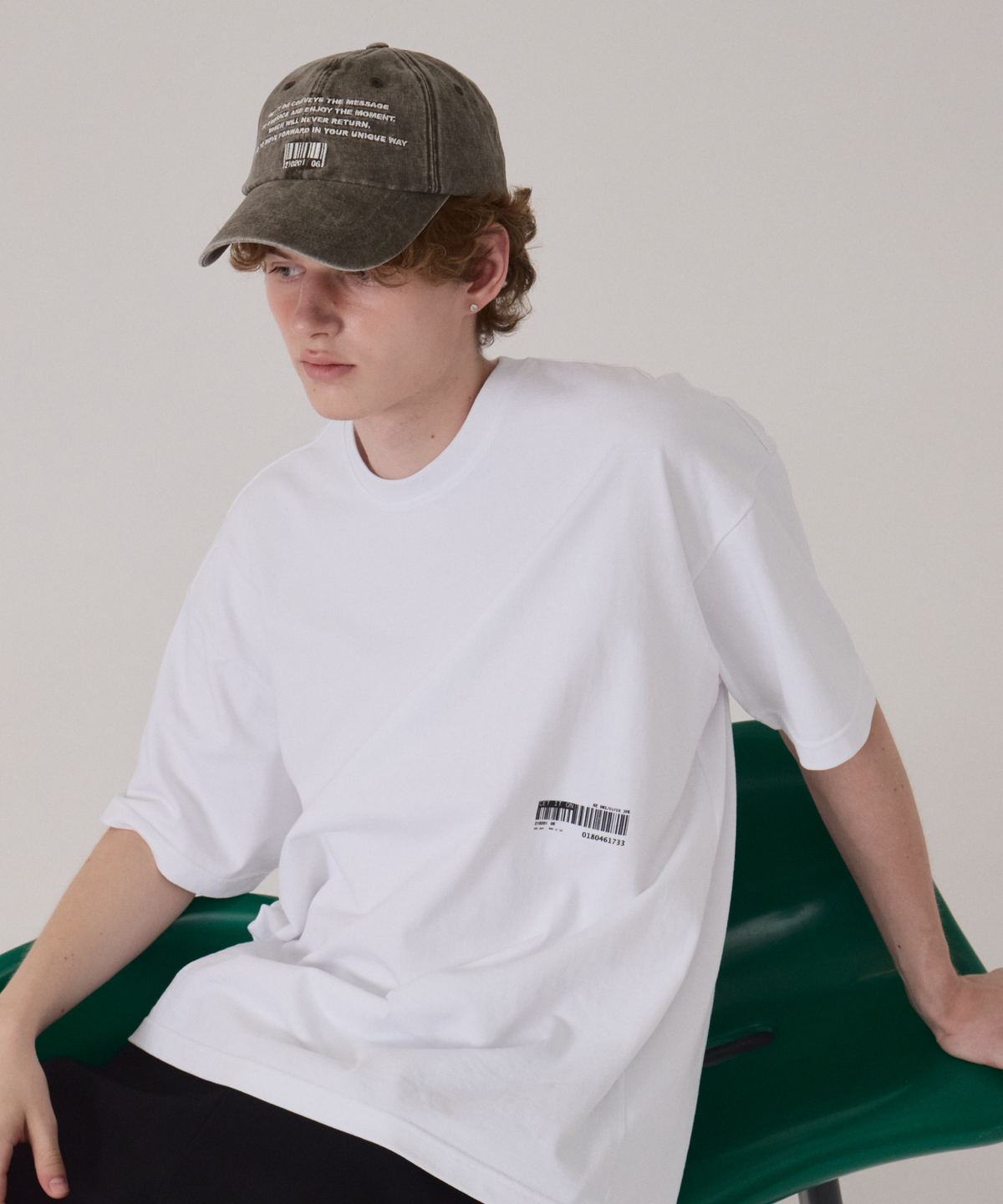겟잇온(GET IT ON) [F~4XL] 빅사이즈 반팔 티셔츠_Identity(정체성) 화이트