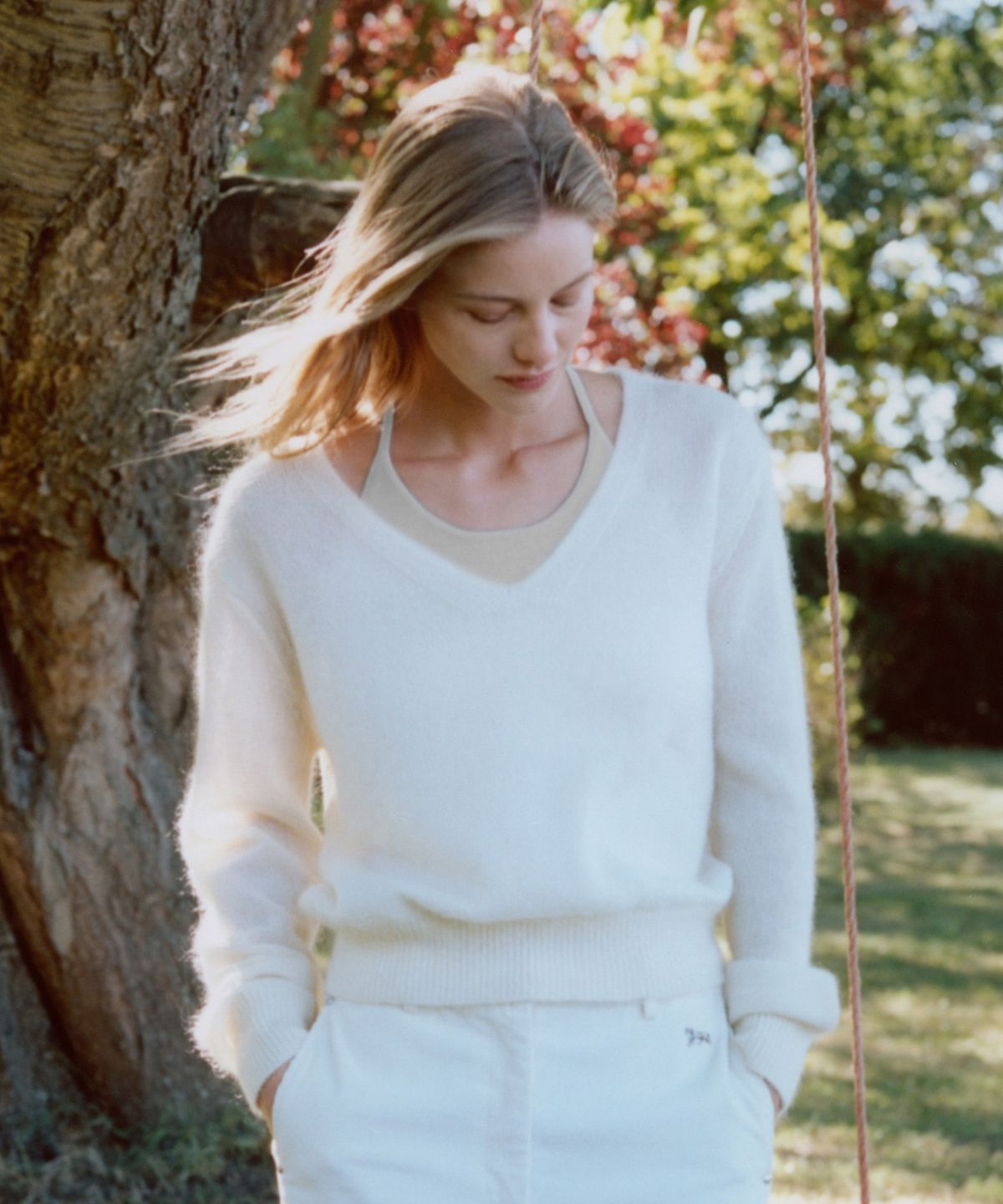 폴뉴아(FOLNUA) DOSE V NECK KNIT (IVORY)