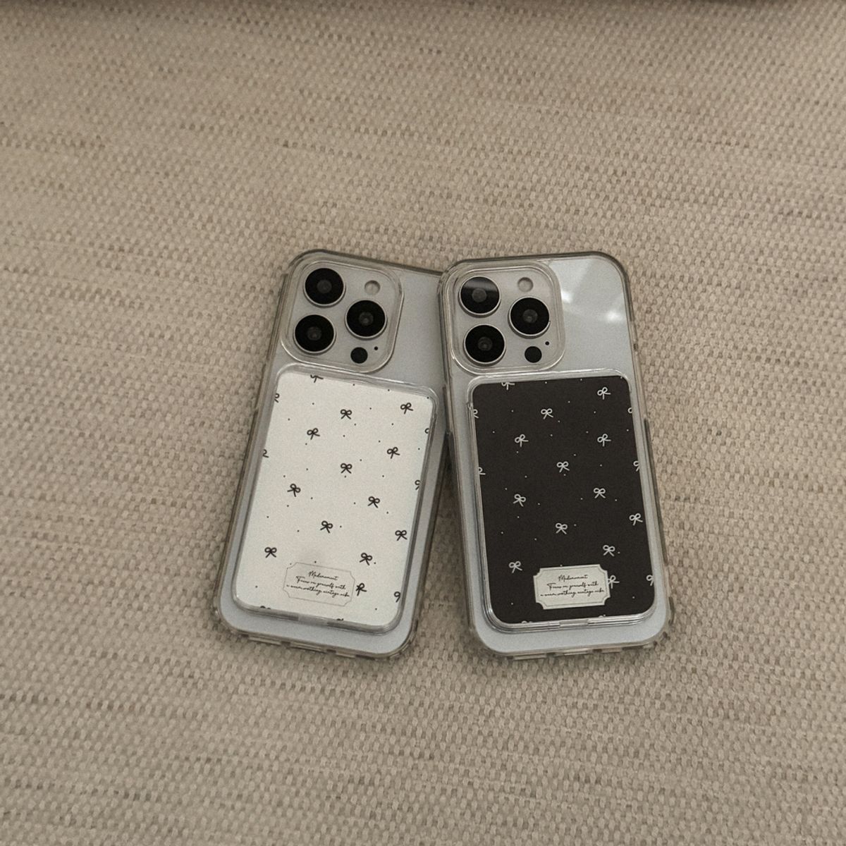 메이드모먼(MADEMOMENT) small ribbon pattern 디자인 [맥세이프 투명 카드지갑]