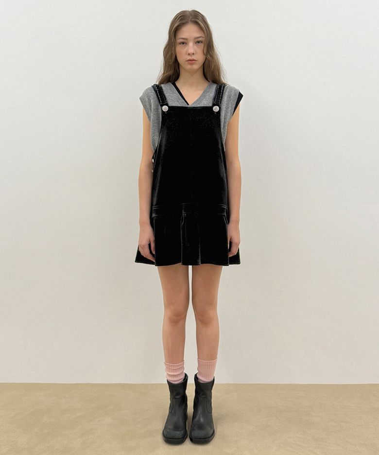 Vintage Rose Velvet Overall Skirt (Black)