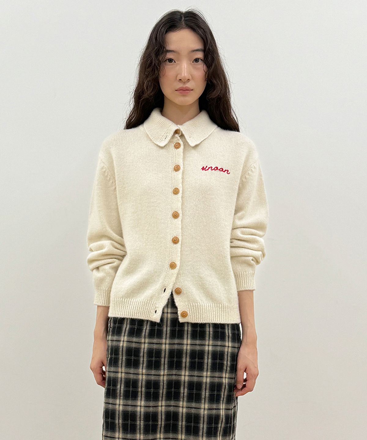 시눈(SINOON) [빌리 츠키 착용]  Sinoon Button Knit Cardigan (Cream)