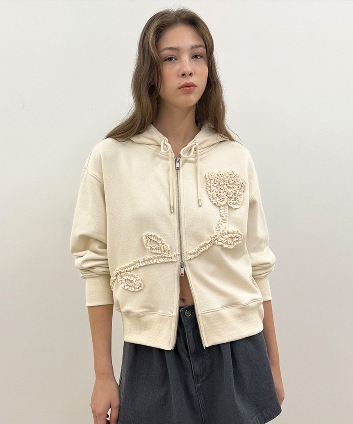 시눈(SINOON) Rose Frill Hoodie Zipup (Ivory)
