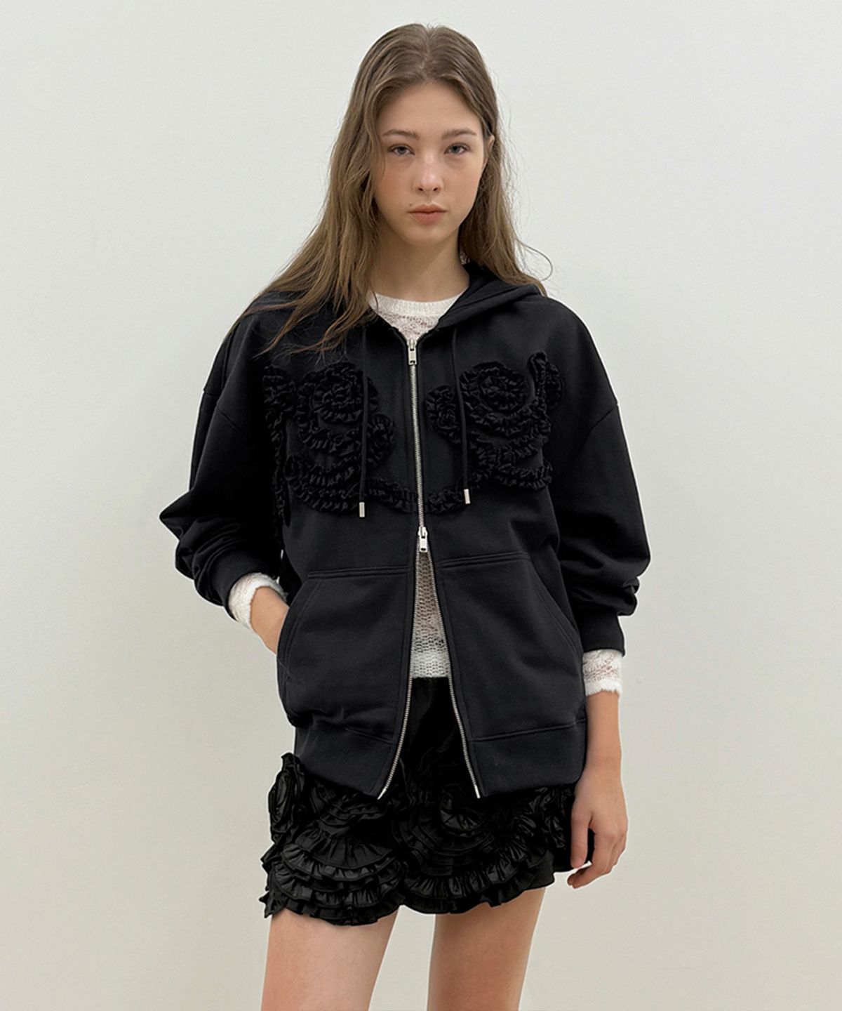 시눈(SINOON) Rose Frill Oversized-Fit Hooded Zip-Up (Black)