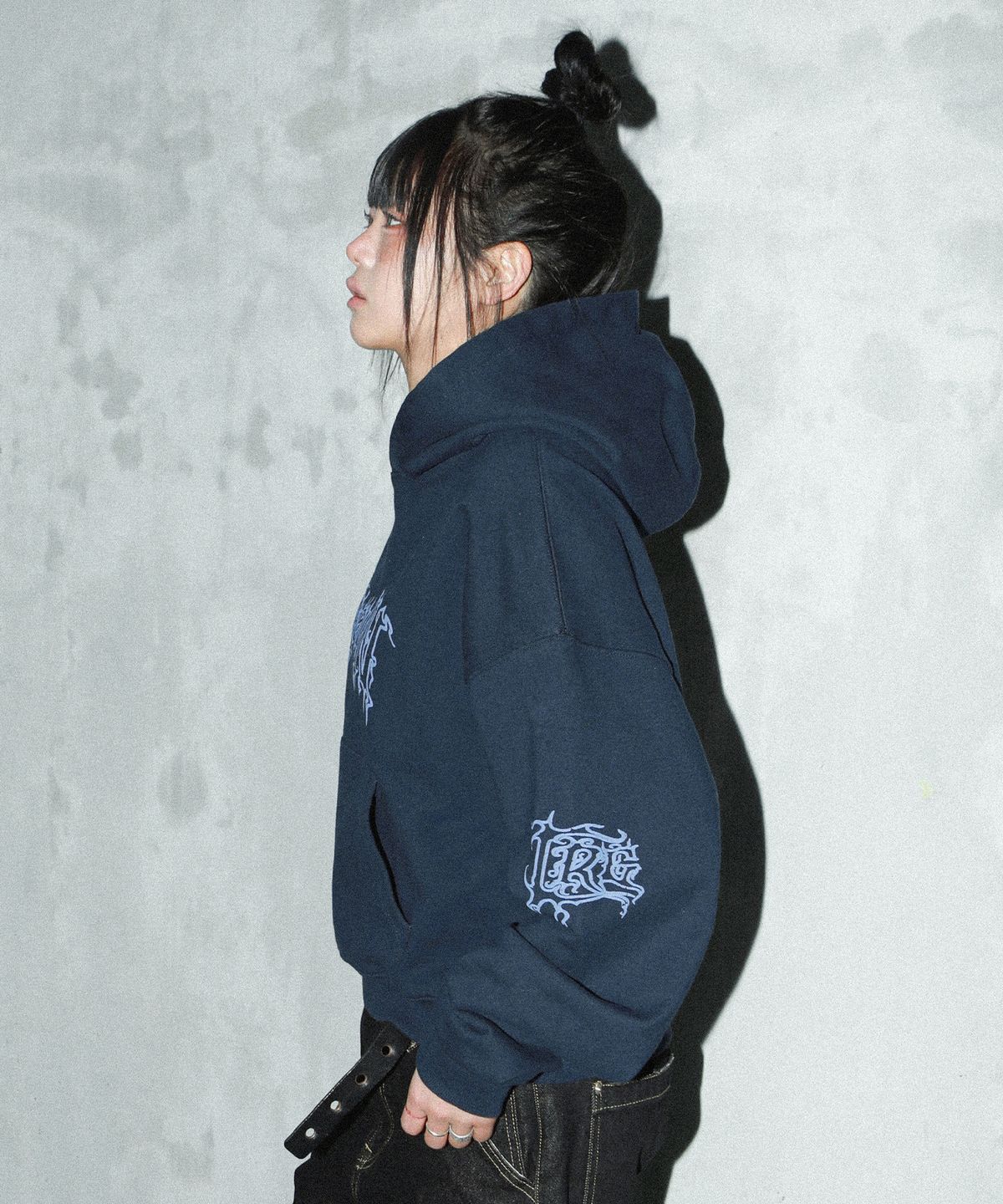 크리건(CRIGUN) METAL WAVED HOODIE DARK NAVY