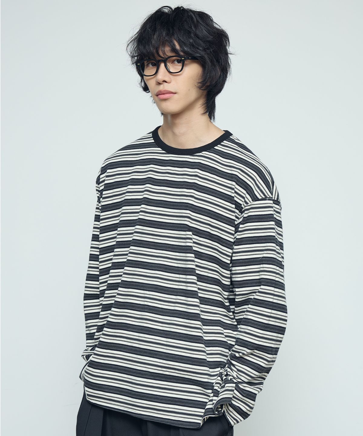 발루트(BALLUTE) URBAN MULTI STRIPE LONG SLEEVE  (BLACK)