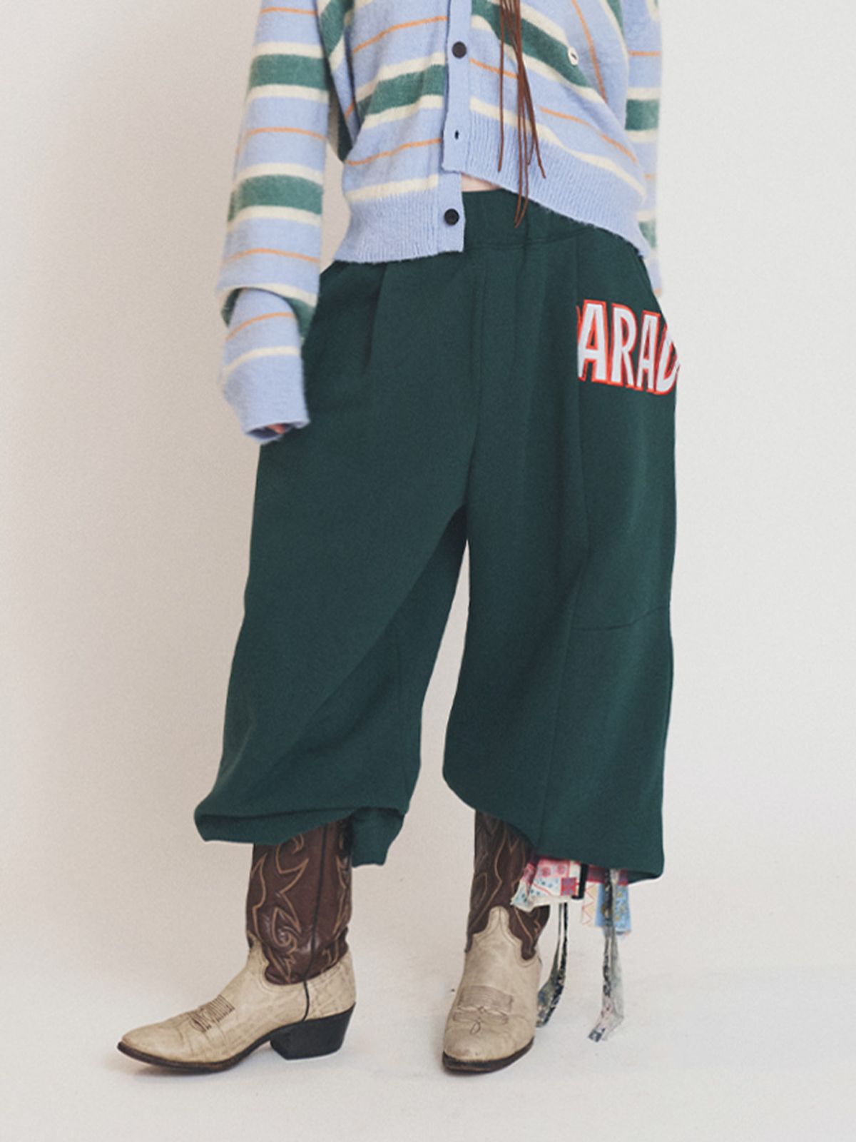 에즈이프 캘리(ASIF CALIE) RAW EDGE EMBROIDERY WIDE PANTS GREEN