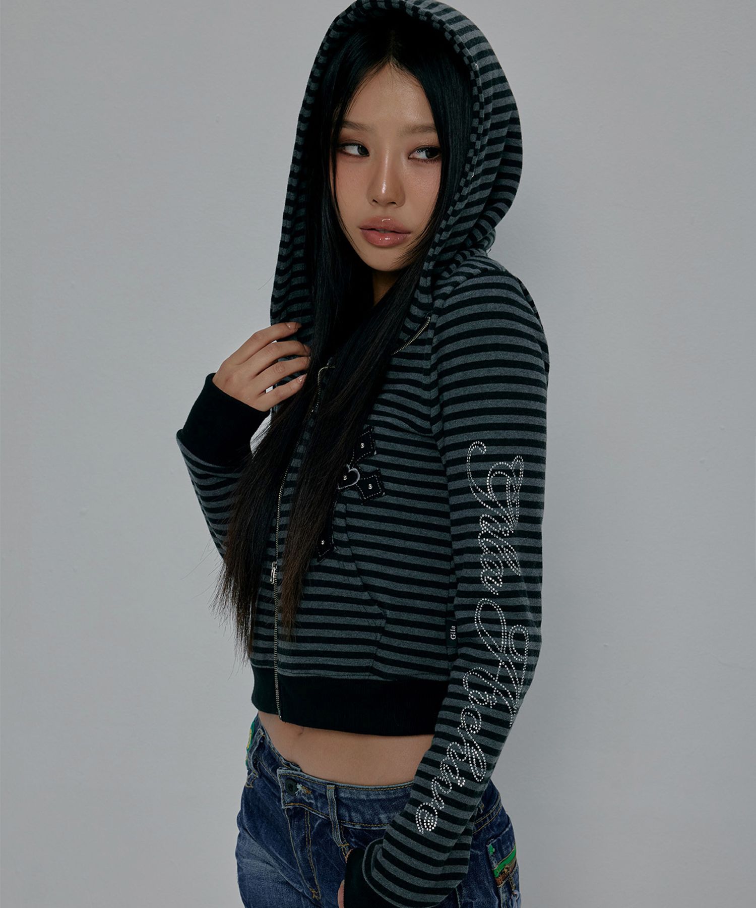 MUSINSA公式 | GILAARCHIVE DIAGONAL PATCHED STRIPE HOODED ZIP