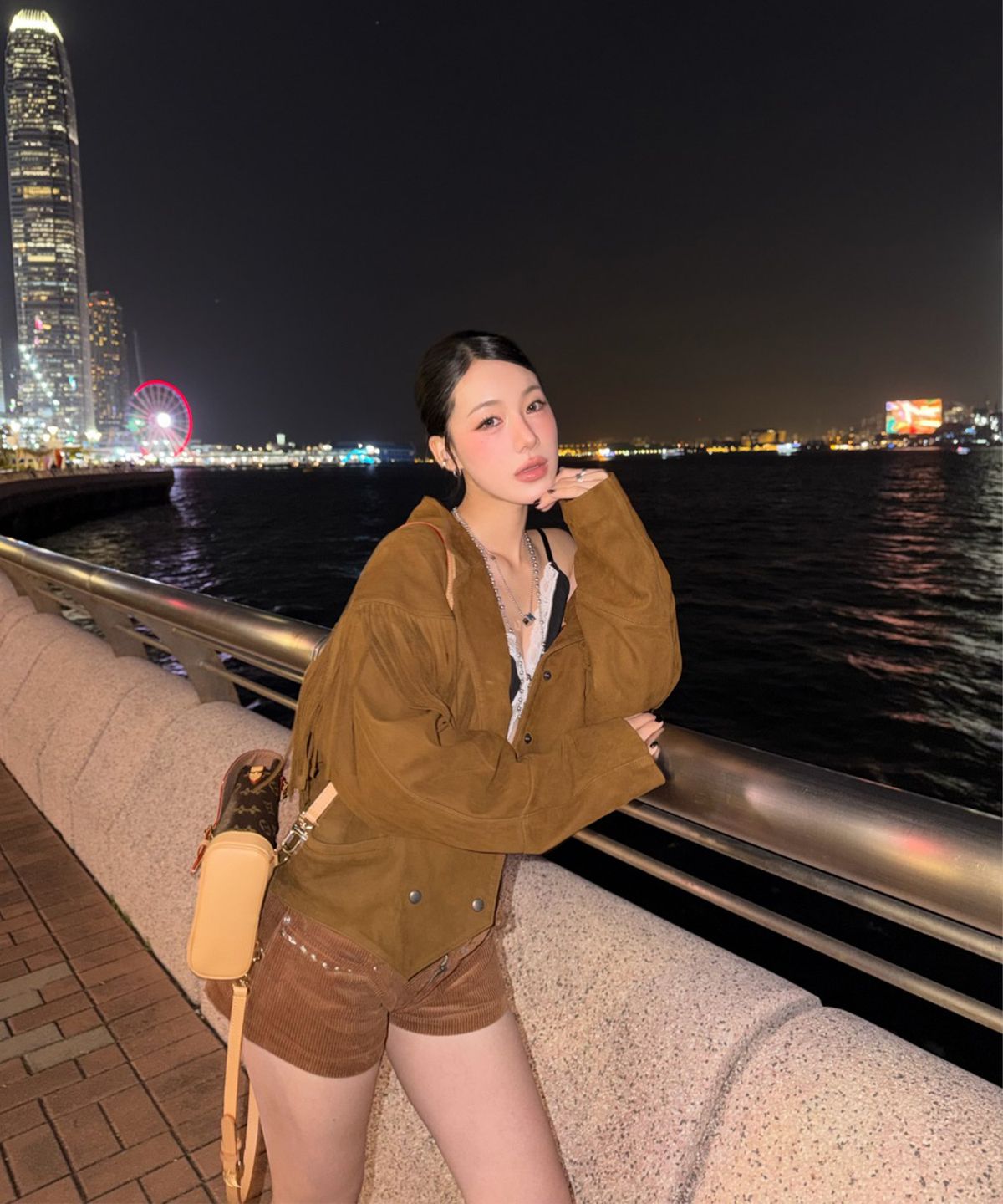 에즈이프 캘리(ASIF CALIE) CORDUROY STUD STAR SHORTS CAMEL