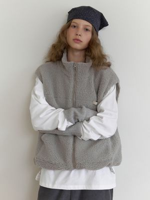 Ewe fleece vest (gray)
