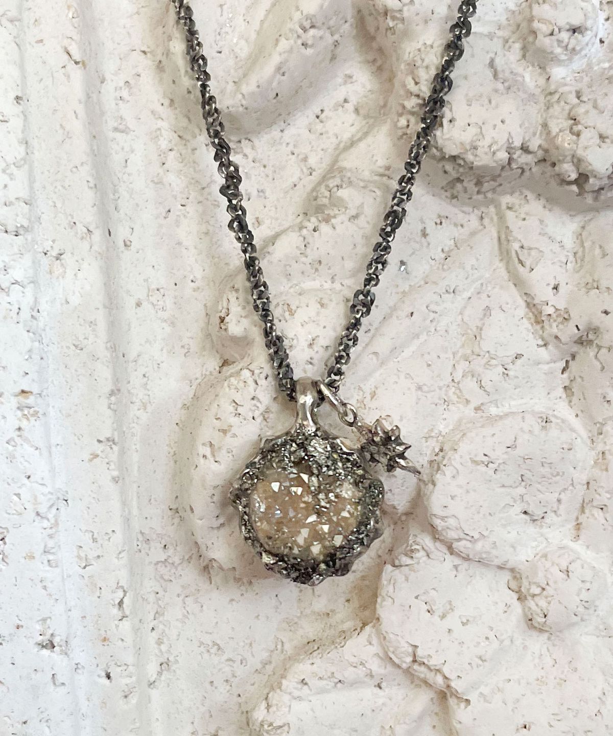 펄시(PERSY) AGATE ANTIQUE SILVER NECKLACE