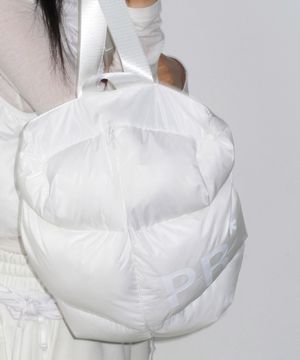 Puffer Backpack / White