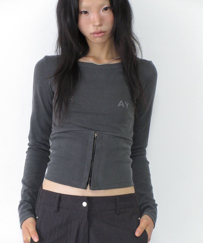 Hooked Cutout Top / Charcoal
