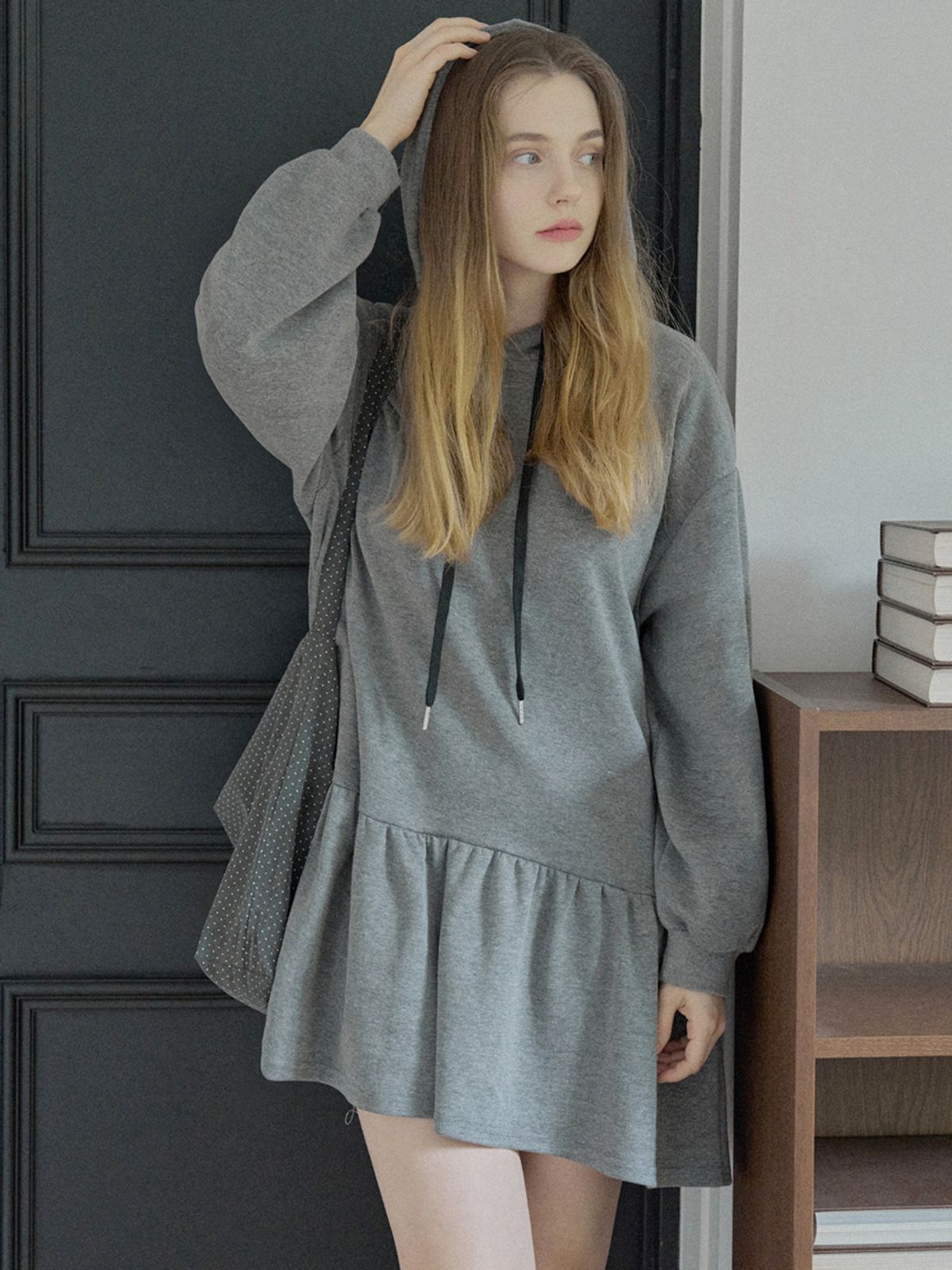 아방(AVANT-G) Hooded Frill Mini Dress - CHARCOAL