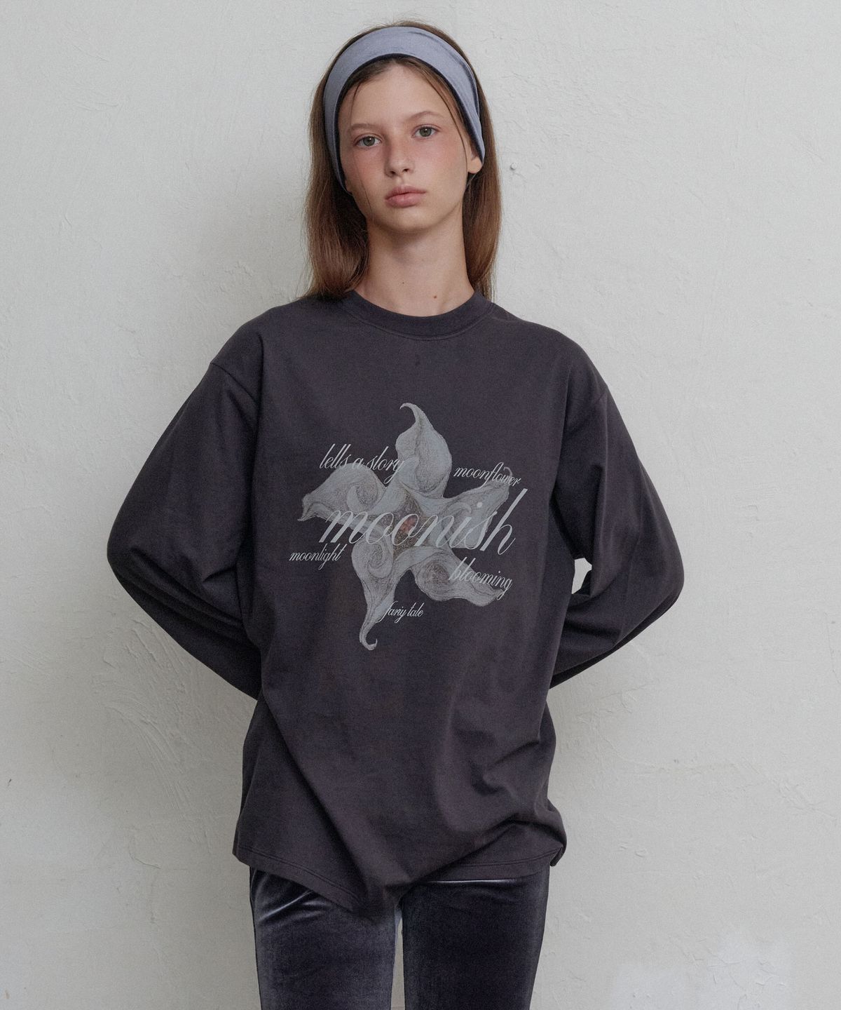 무니쉬(MOONISH) Midnight bloom long sleeve t-shirt (Ash grey)