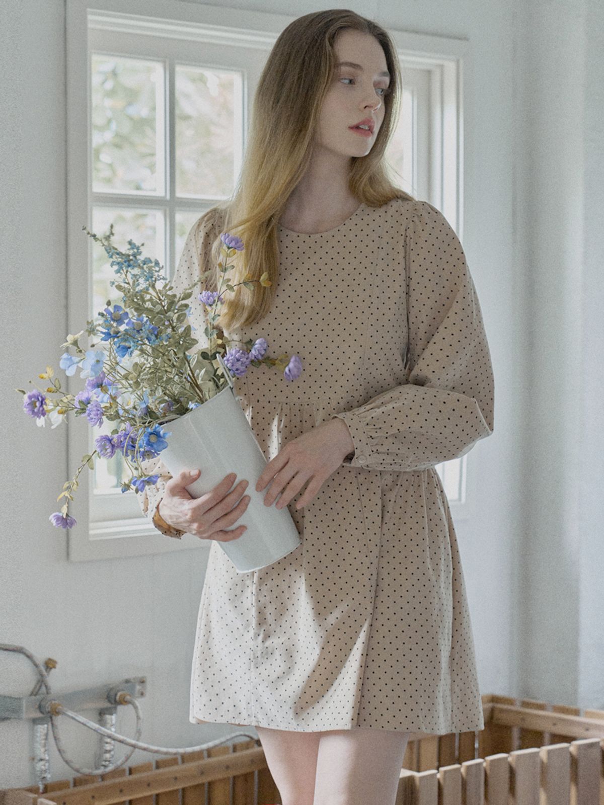 아방(AVANT-G) Dot Corduroy Mini Dress - BEIGE