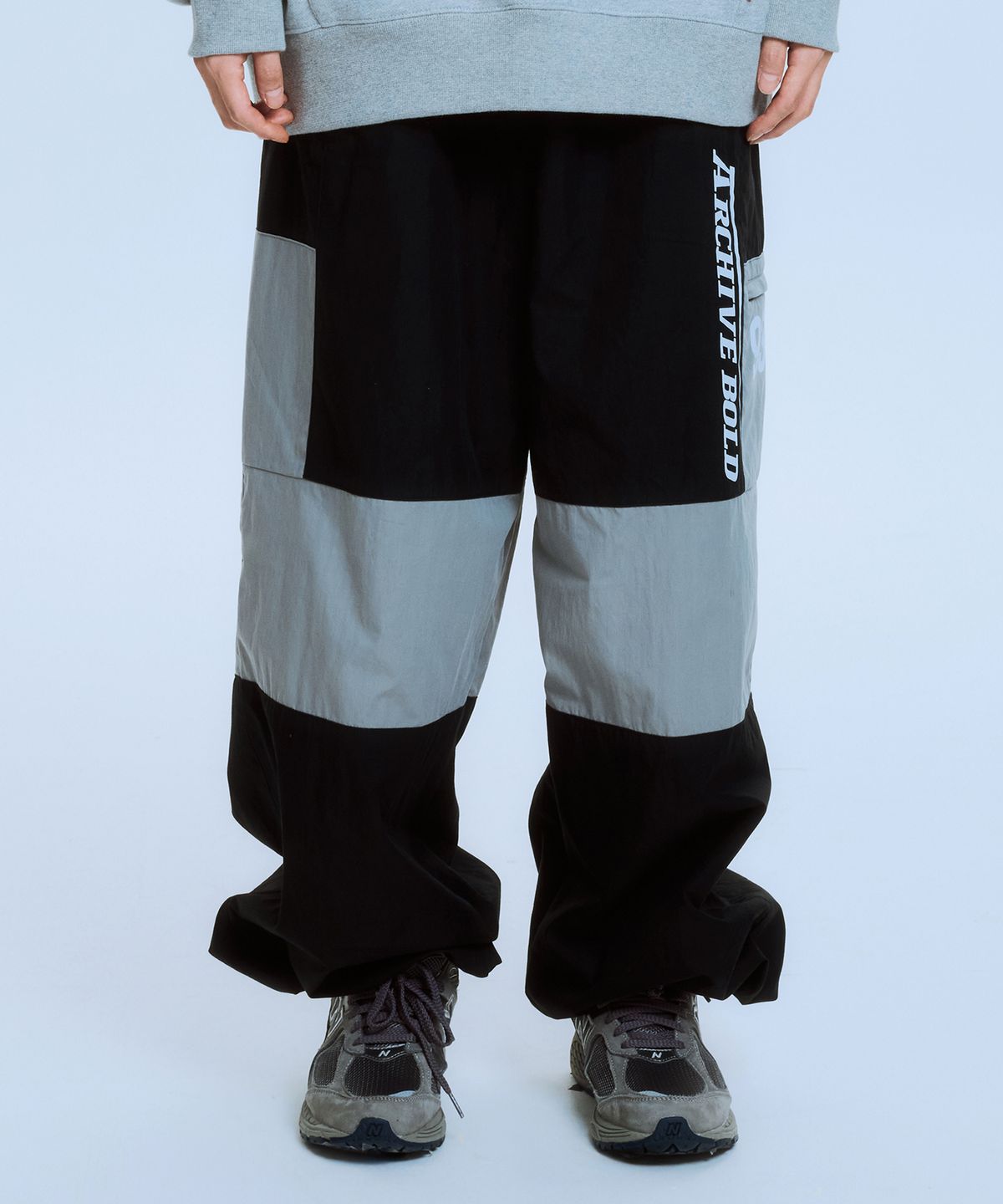 아카이브 볼드(ARCHIVE BOLD) 939 RACING PANEL PADDED PANTS (BLACK)