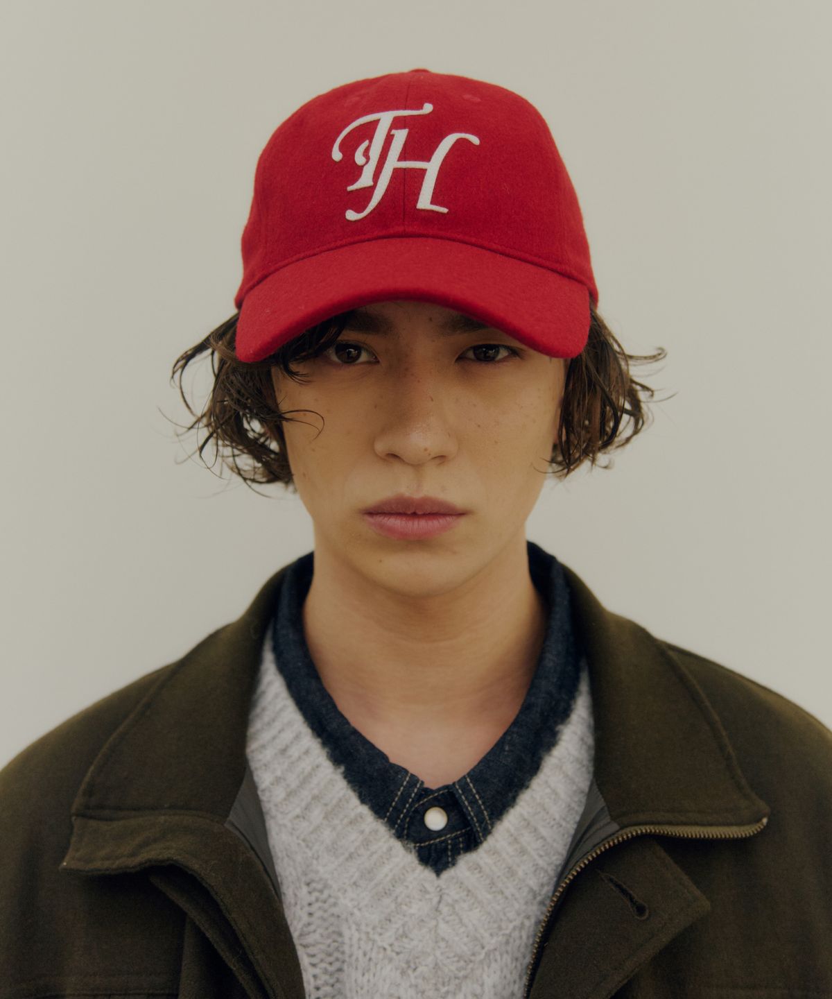 트래픽하모니(TRAFFIC HARMONY) WOOL BLEND TH APPLIQUE LOGO DEEP-FIT BALLCAP_RED
