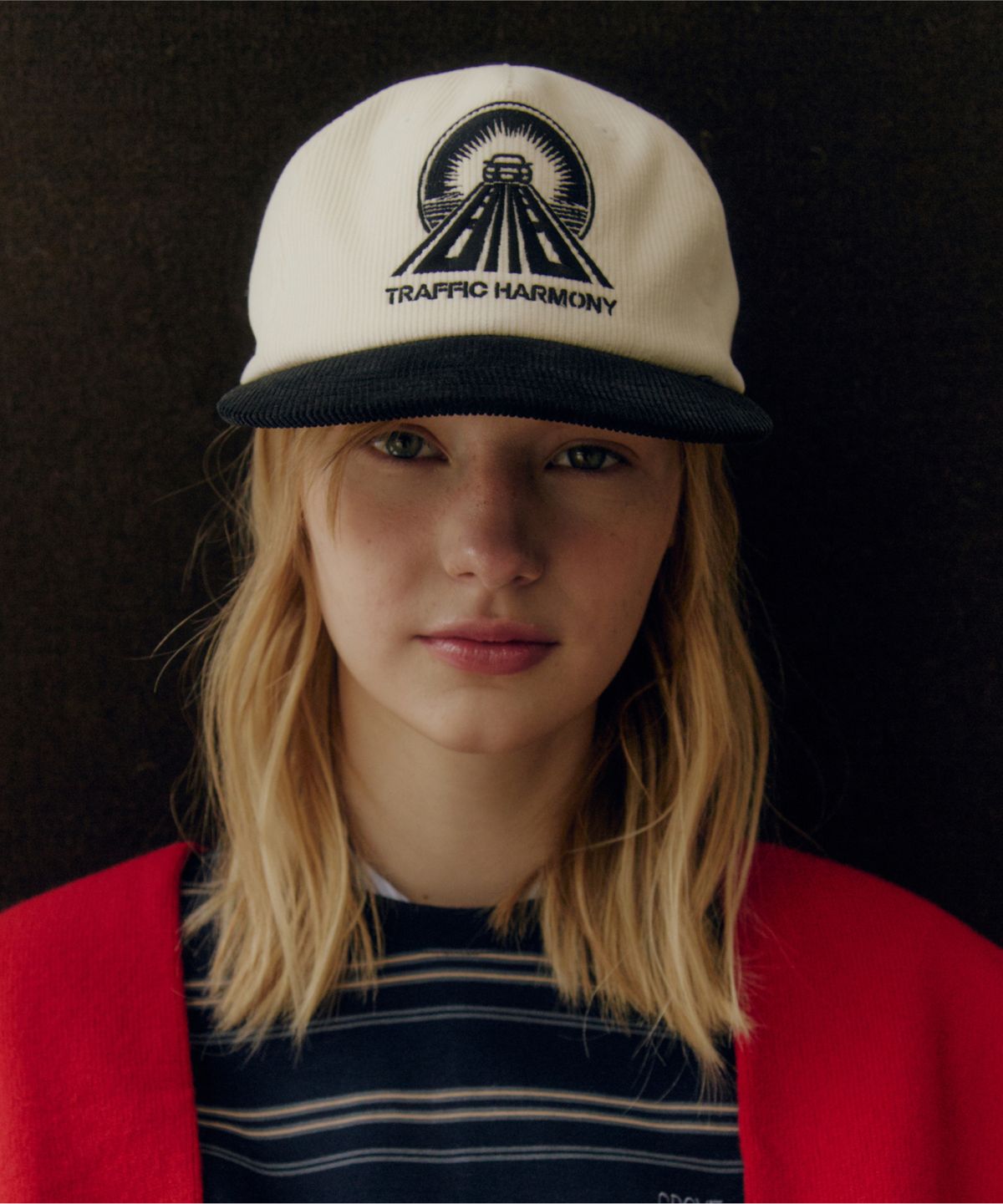 트래픽하모니(TRAFFIC HARMONY) CORDUROY ROUND LOGO DEEP-FIT 5-PANEL CAP_BLACK