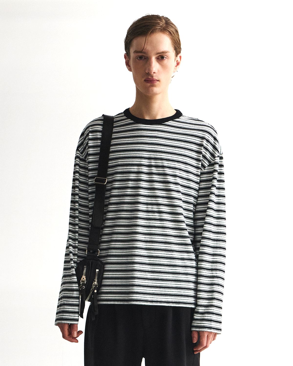 언어펙티드 에센셜(UNAFFECTED ESSENTIAL) CROPPED BORDER LONG SLEEVES / GREEN&BLACK