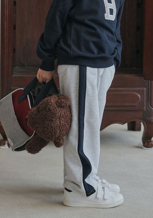 BZ57PT01GY 그레이 라인 배색 다이마루 팬츠