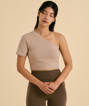 Nisha one offshoulder top (Nude vanilla)