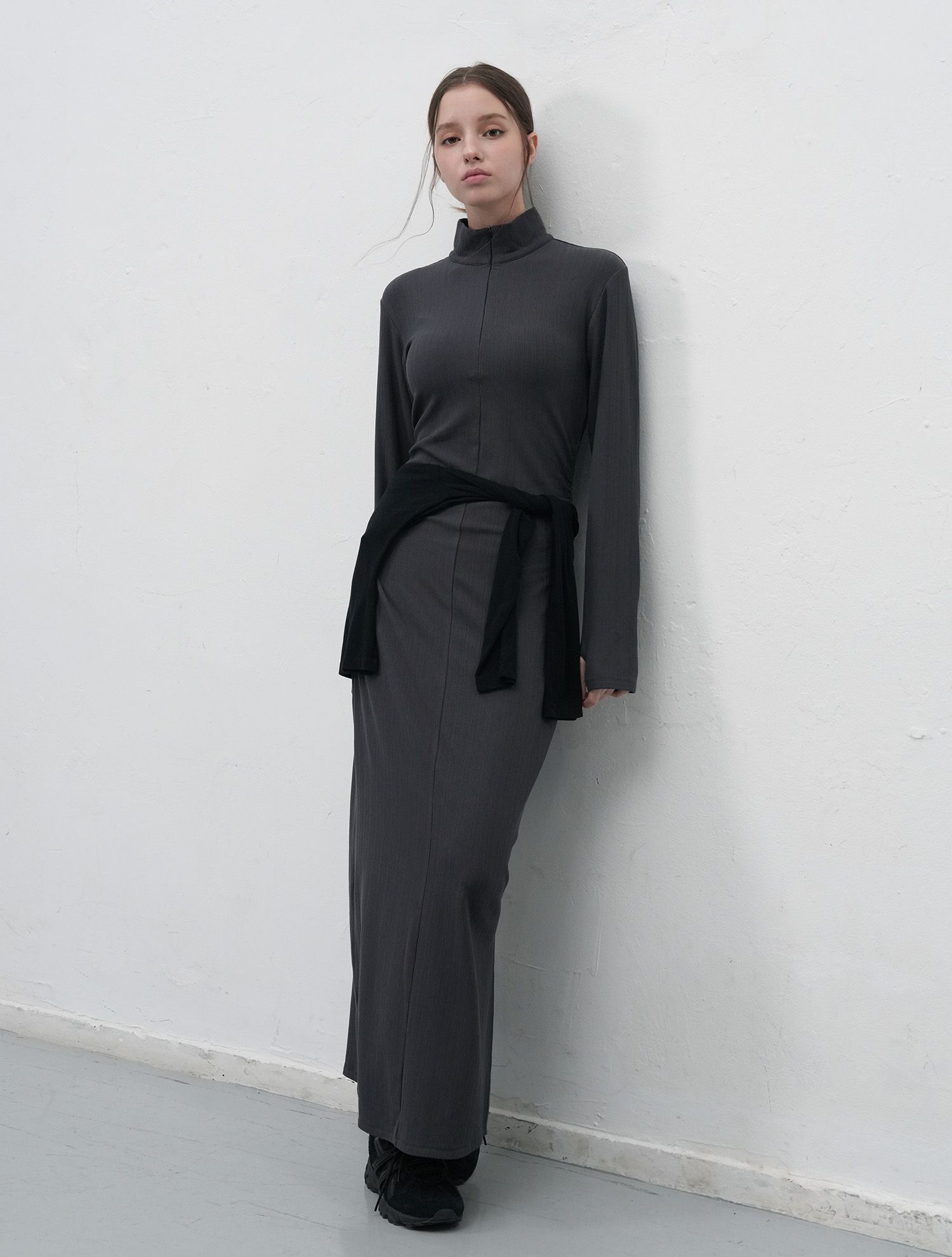 MUSINSA | GENERAL IDEA Fitted ribbed shirred dress [CHARCOAL] / WBE3L15506
