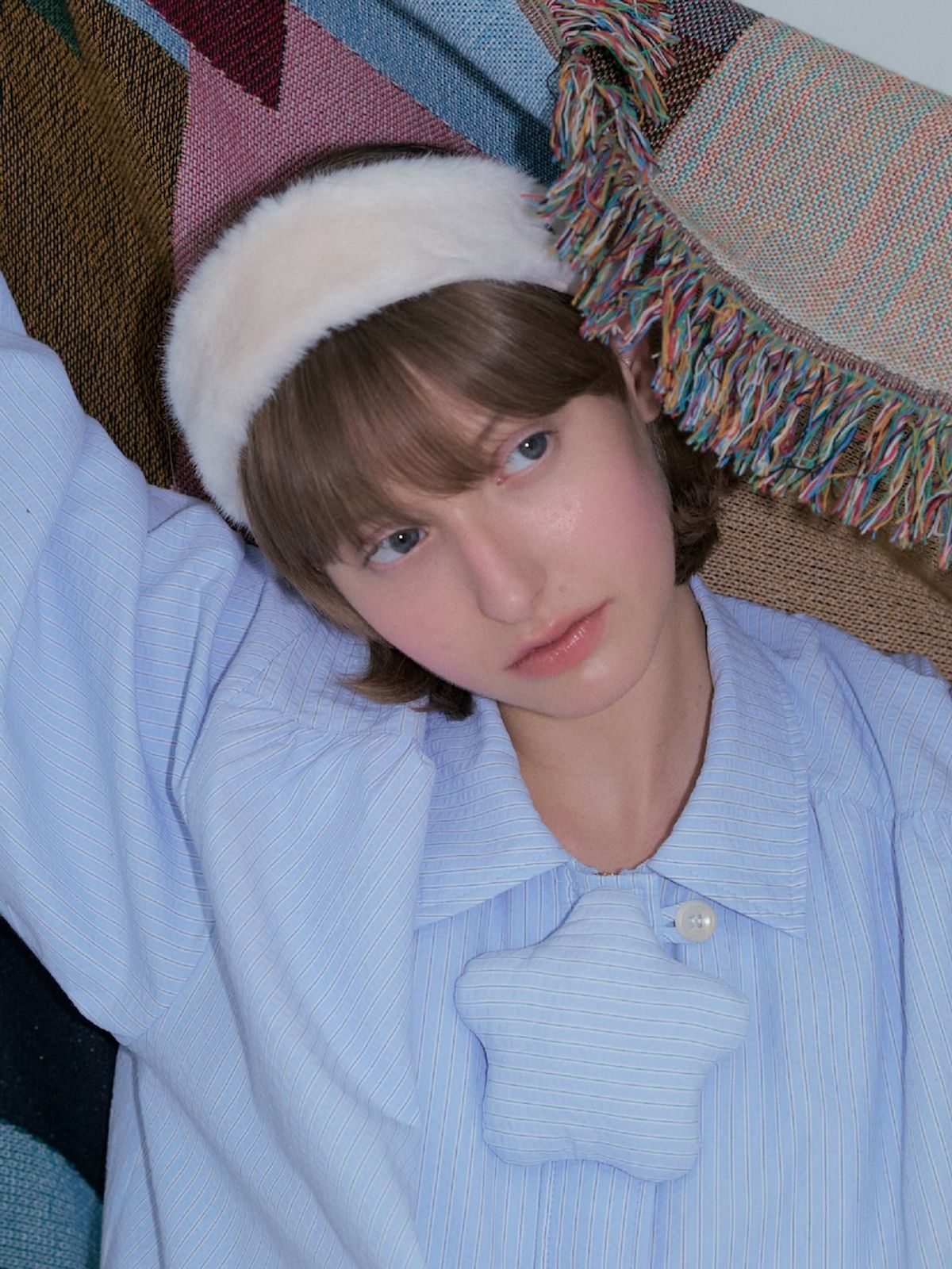 포에지담(POESIEDAME) CLOUD FUR HAIR BAND IN CREAM