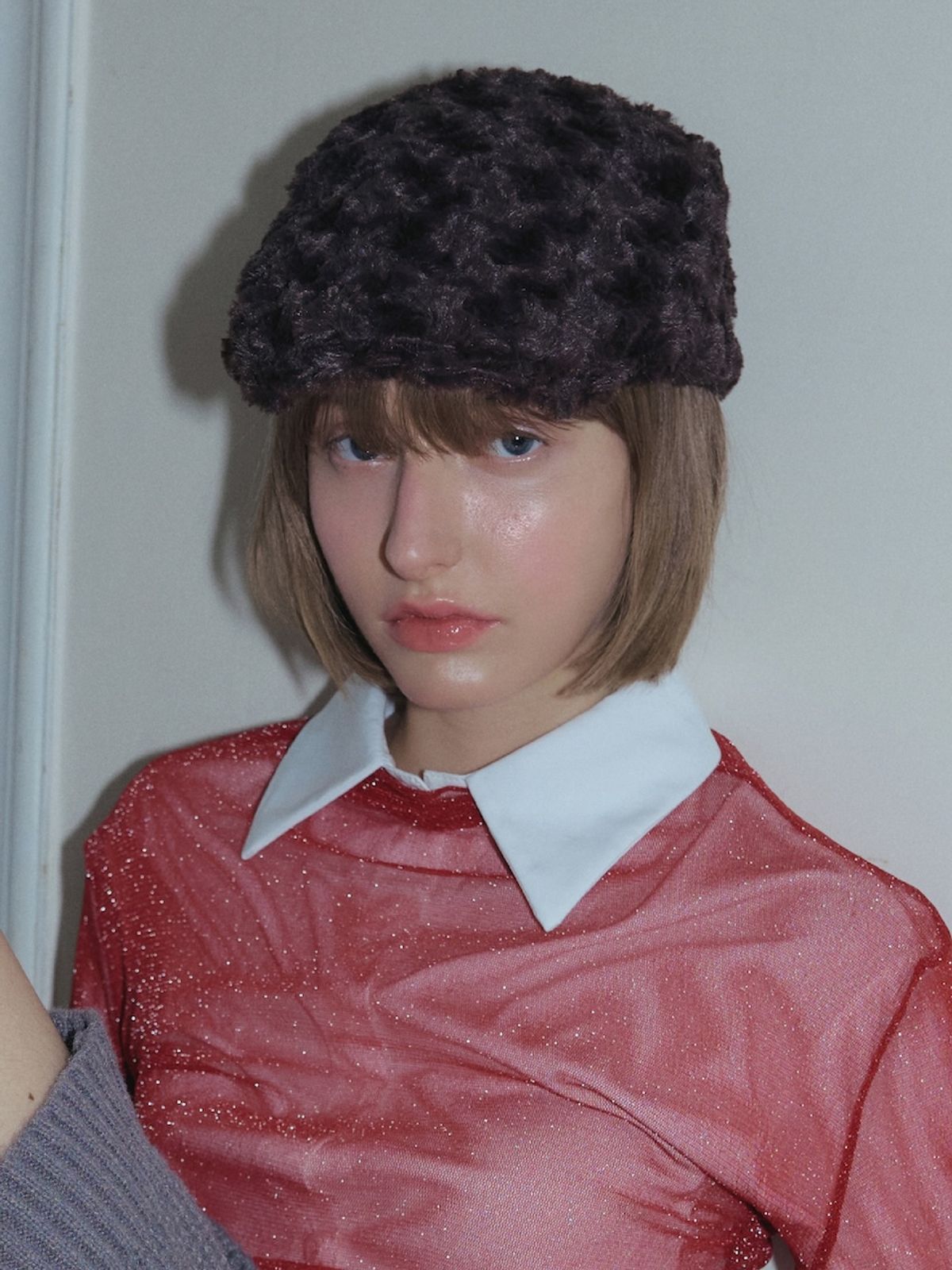 포에지담(POESIEDAME) ROSE COIL FLAT CAP IN ESPRESSO