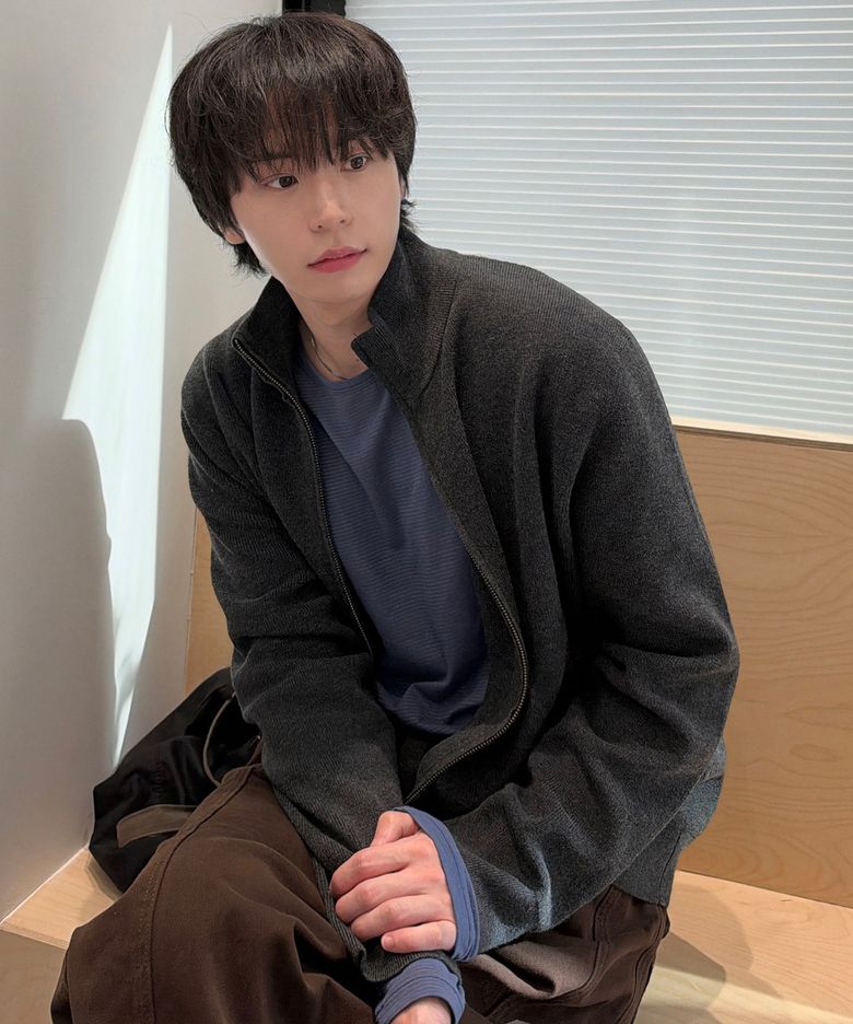[스토커즈PICK] 두굿_울 혼방 세미 오버핏 하이넥 집업 가디건 - 2color