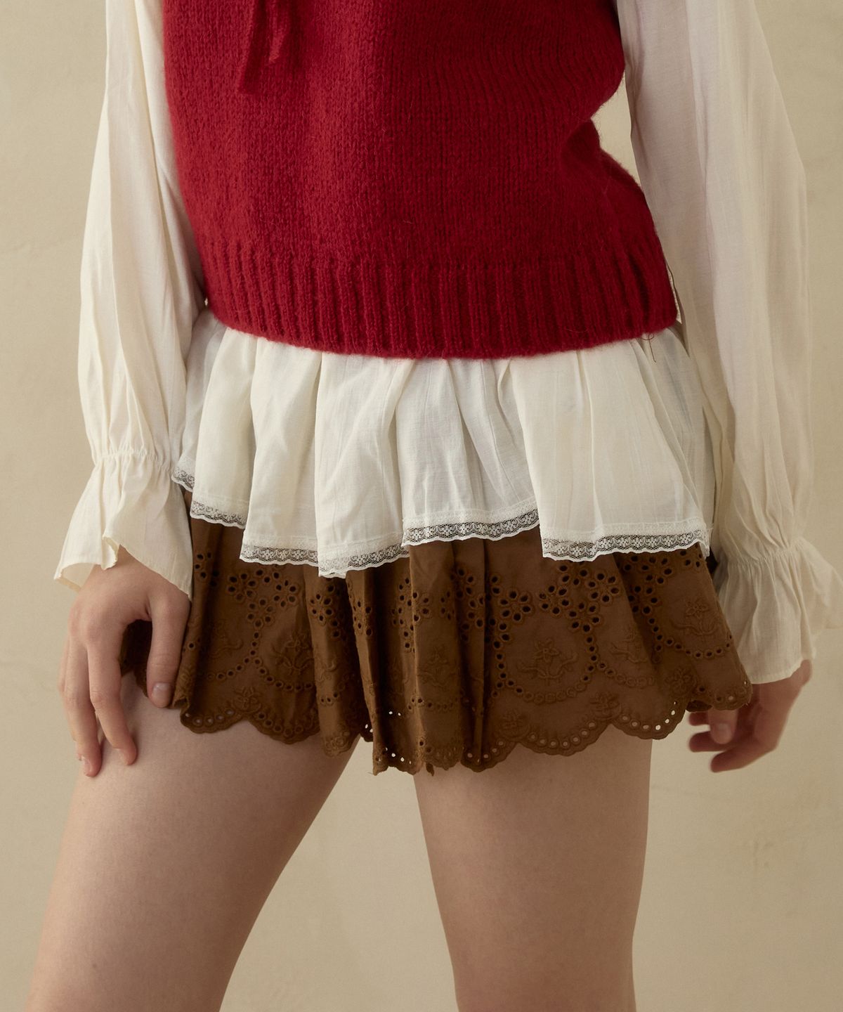 핑크파인애플(PINK PINEAPPLE) BOHO PUNCHING SHIRRING SKIRT_BROWN