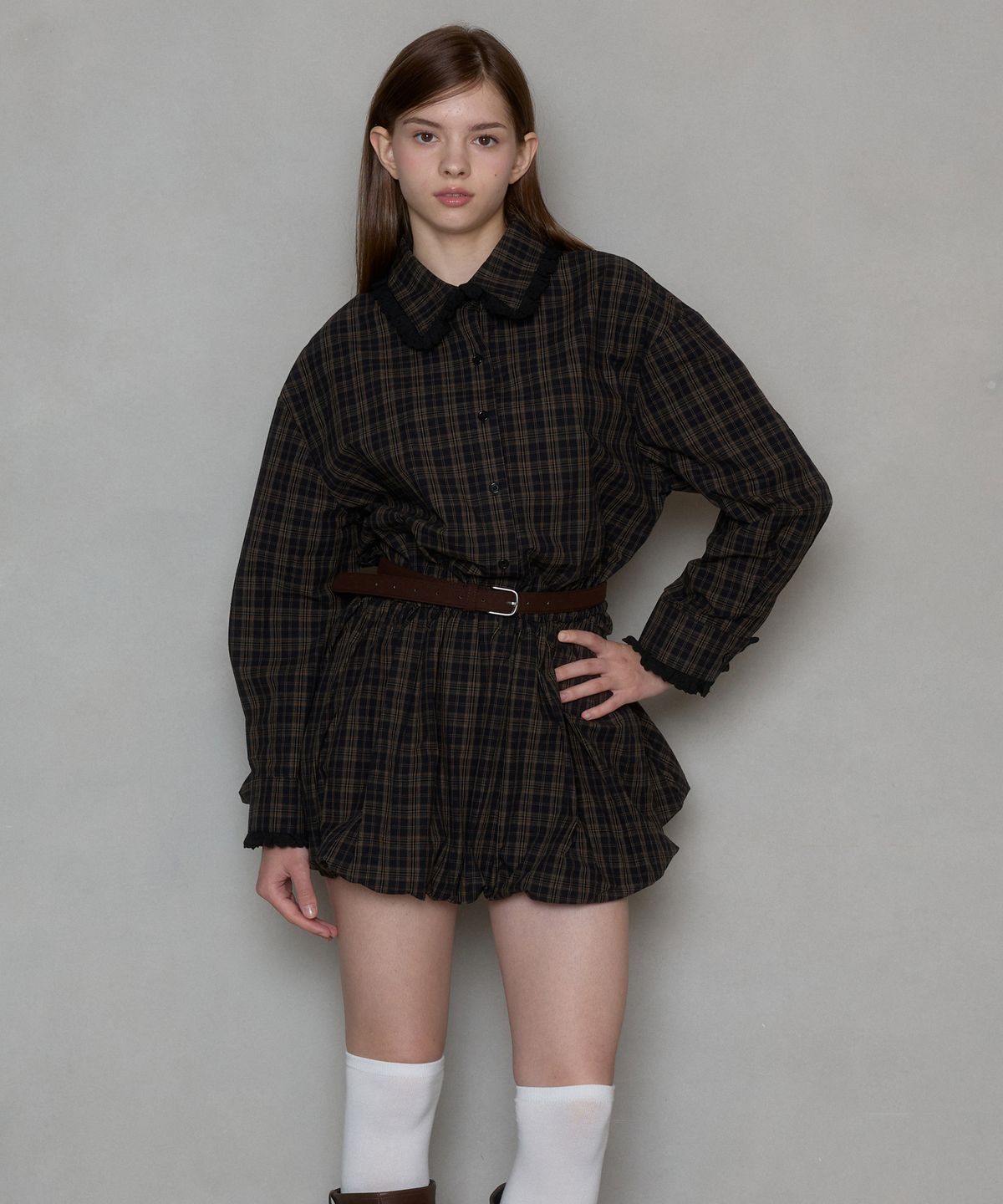 핑크파인애플(PINK PINEAPPLE) URBAN CHECK BALLOON DRESS_BROWN