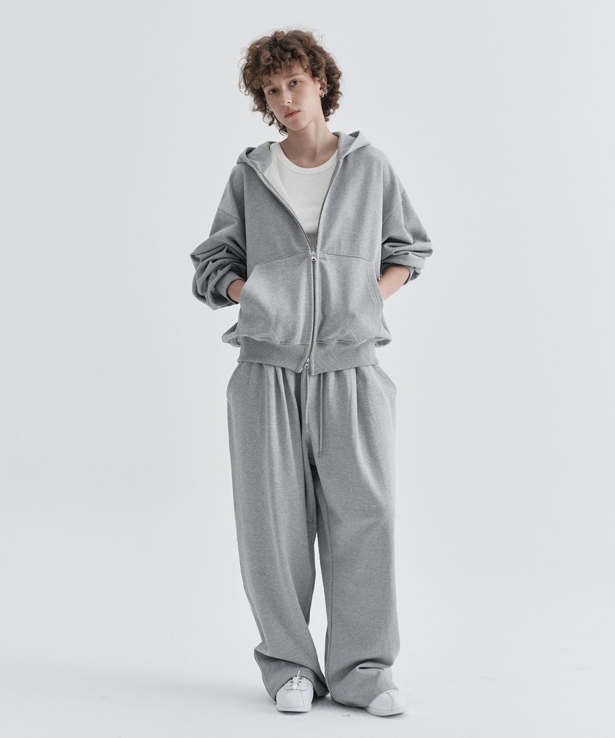 이지오 우먼(EZIO WOMEN) W Riv Semi-Over Fit Hood Zip-up_Melange Grey