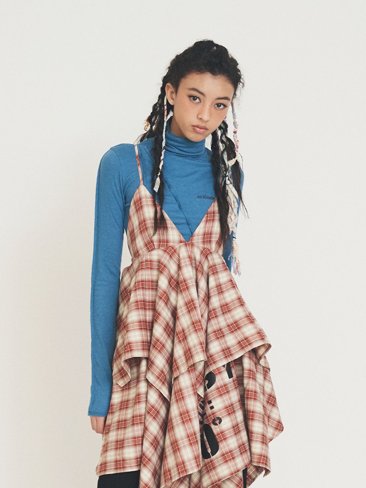 에즈이프 캘리(ASIF CALIE) CUT-OFF TURTLENECK LONG SLEEVE BLUE