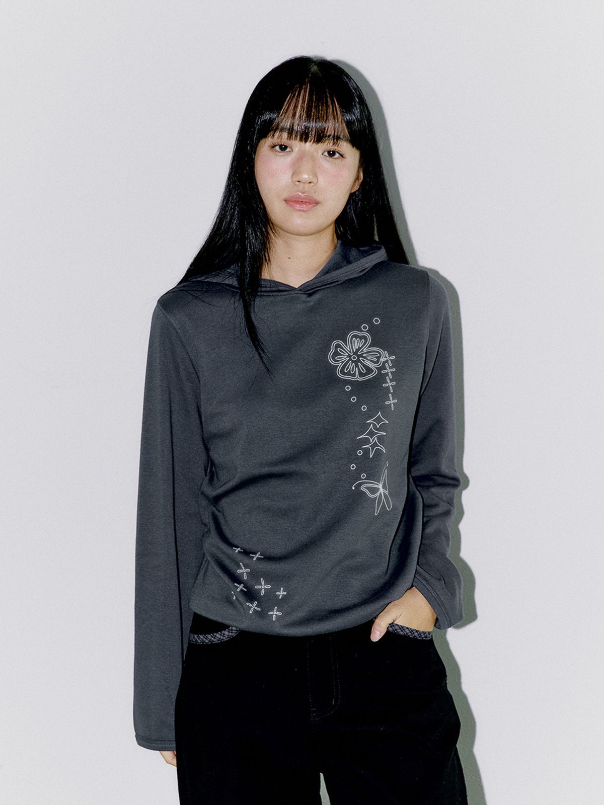 오피쉬(OAFISH) STARLIT FLOWER HOODIE, CHARCOAL