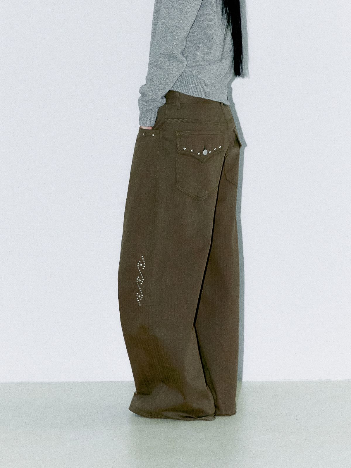 오피쉬(OAFISH) STUDDED ORNAMENT PANTS, KHAKI BROWN