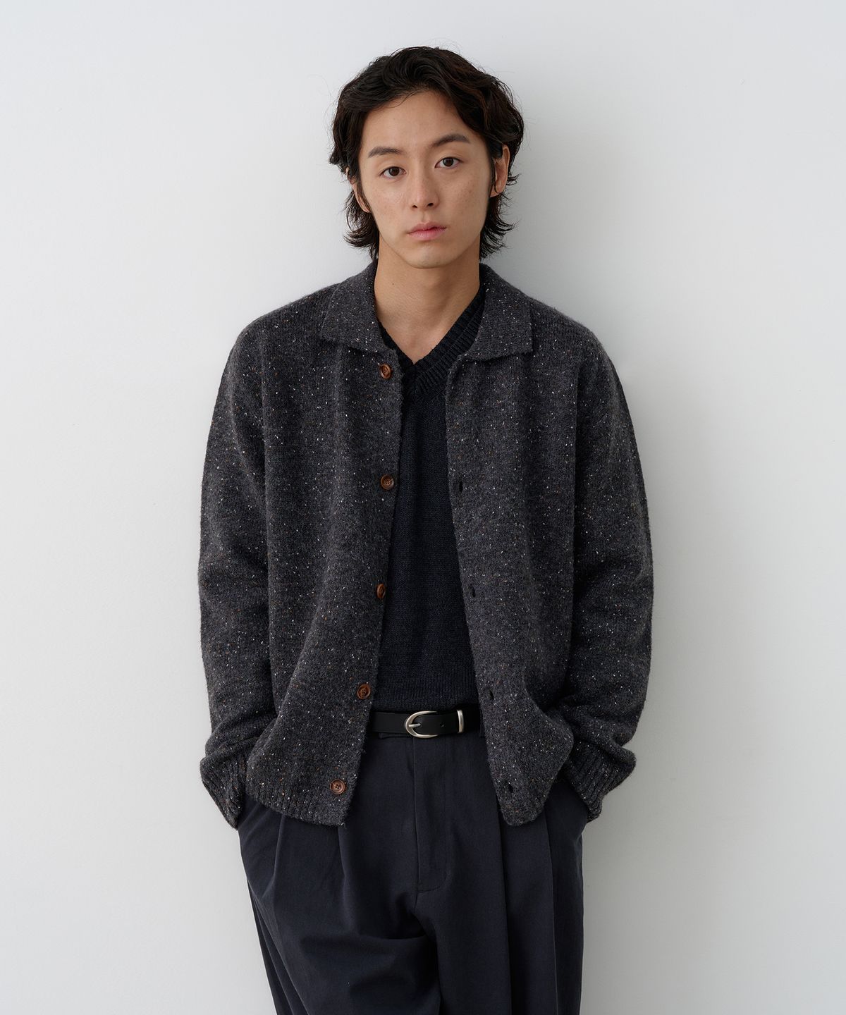 노운(NOUN) nep yarn collar cardigan (charcoal)