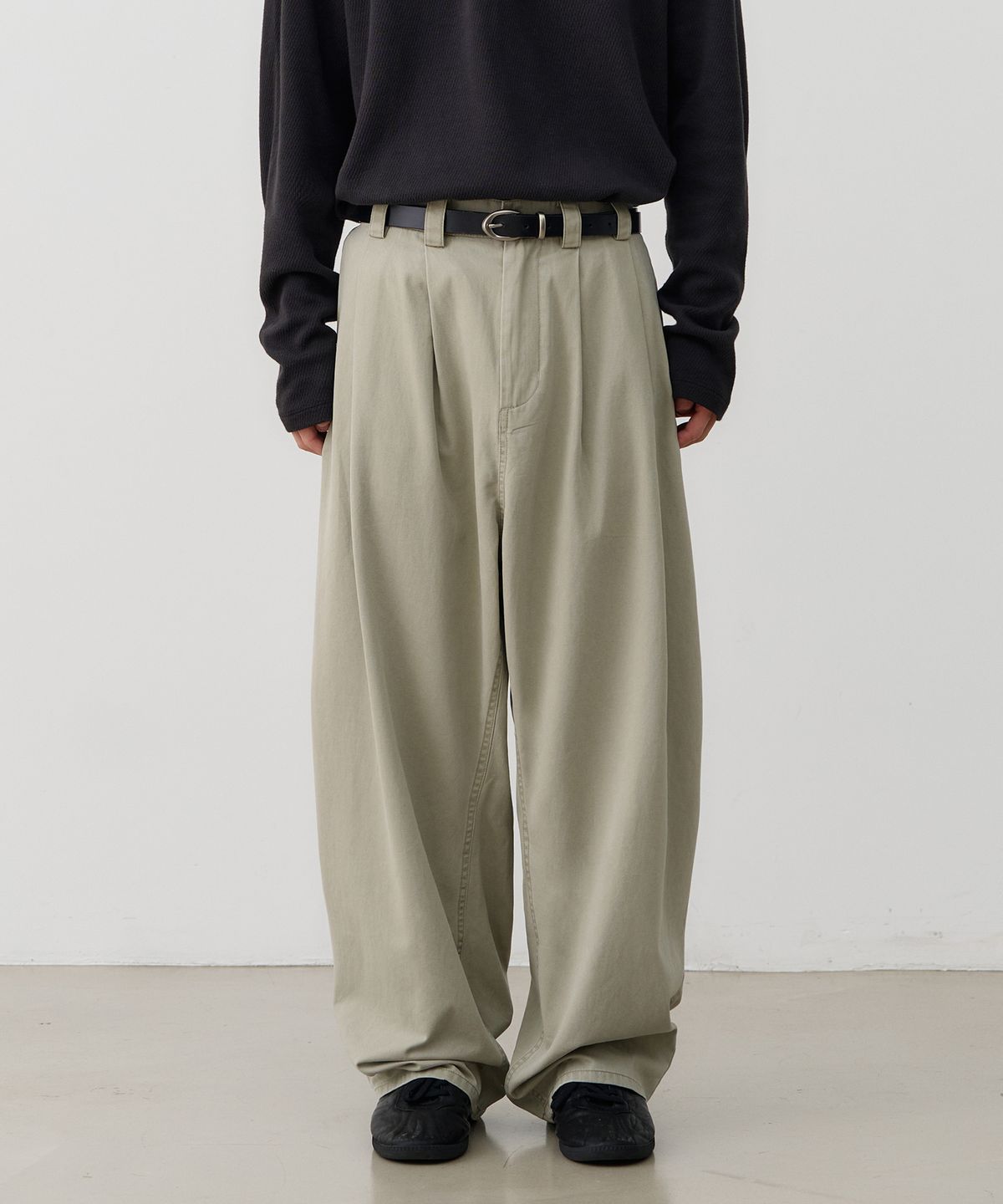 노운(NOUN) wide tapered chino pants (light gray)