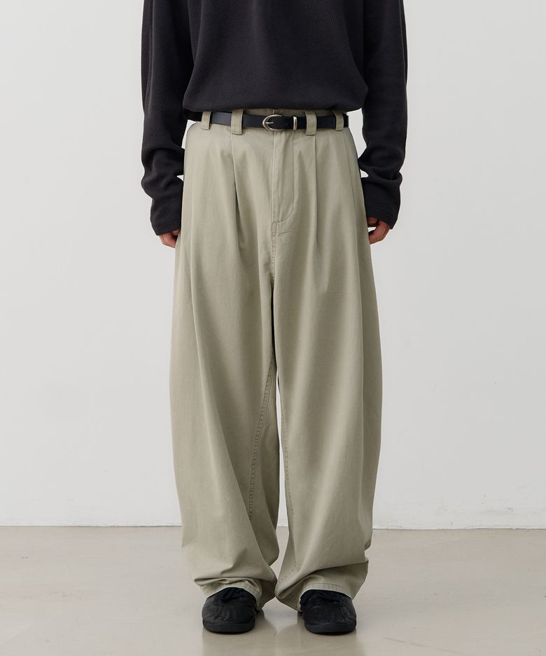wide tapered chino pants (light gray)