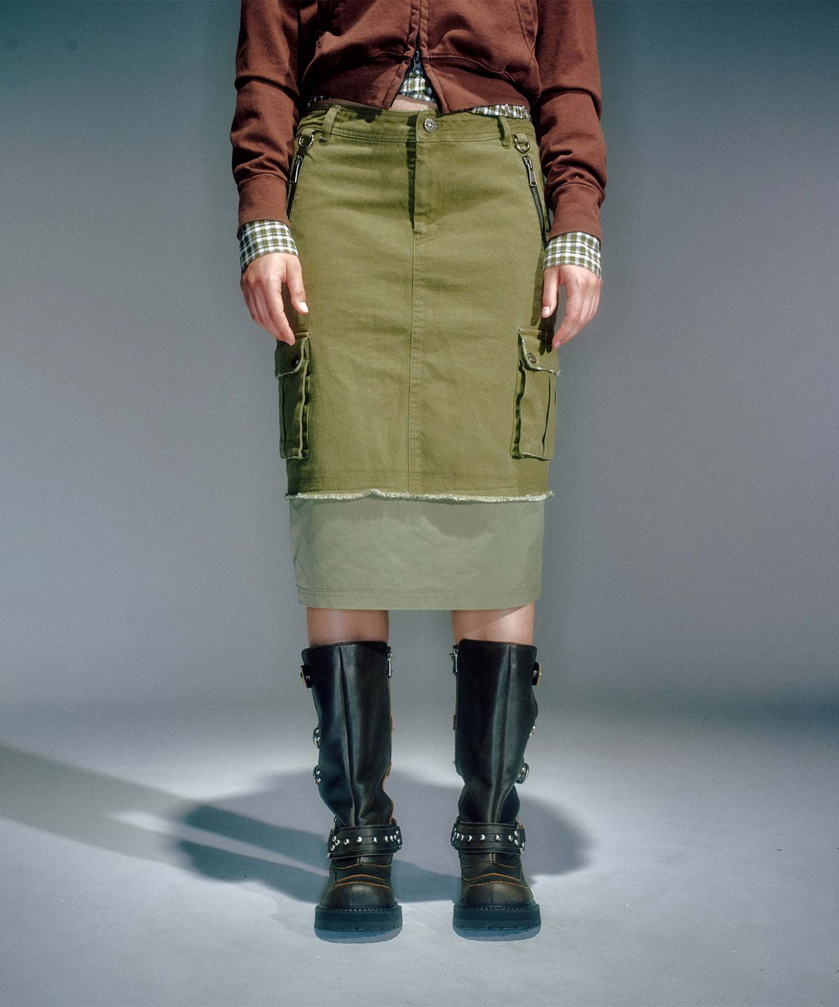 베이컨트 아카이브(VACANT ARCHIVE) WIFFY CARGO MIDI SKIRT KHAKI