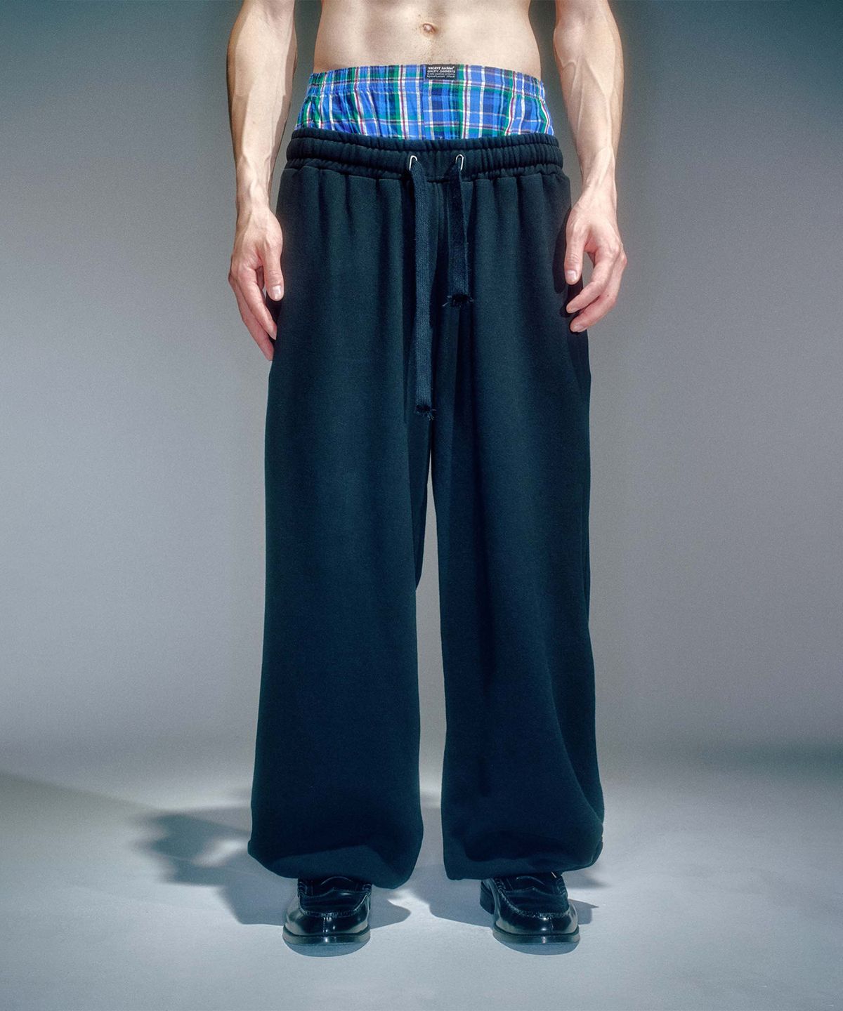베이컨트 아카이브(VACANT ARCHIVE) MEN WORKSHOP WASHING JOGGER PANTS BLACK
