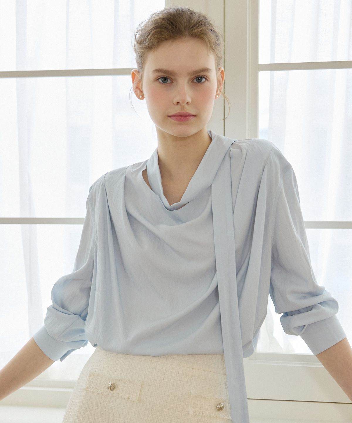 논로컬(NONLOCAL) Draped Neck Tie Blouse - Light Blue