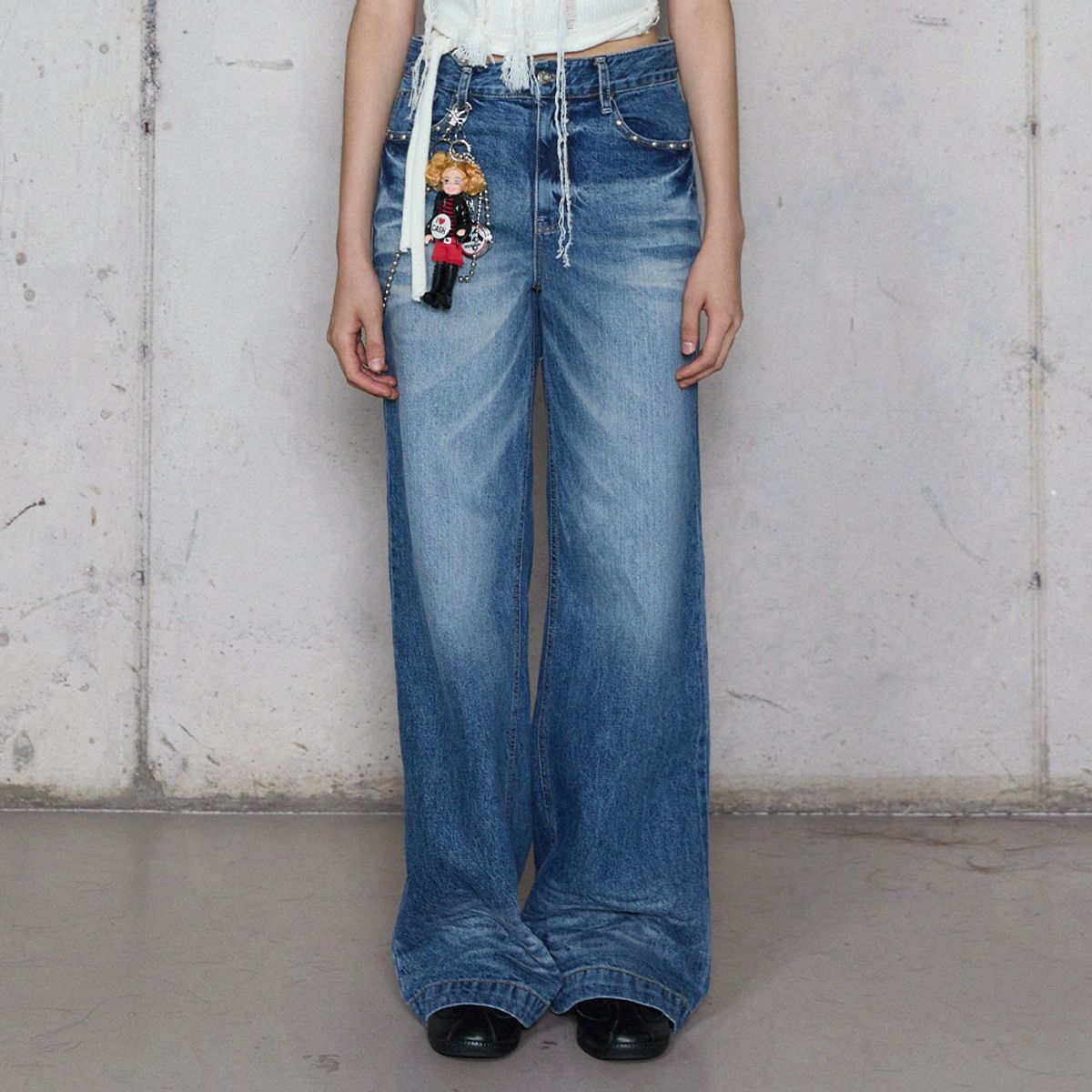 라라폭스(LALAFOX) STUD SEMI-WIDE DENIM PANTS BLUE 데님 팬츠 BR4DP006