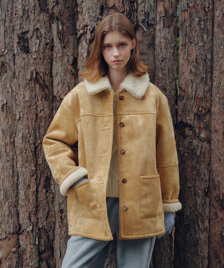 [브랜드위크 20%쿠폰] TEDDY COLLAR BUTTON MUSTANG BEIGE