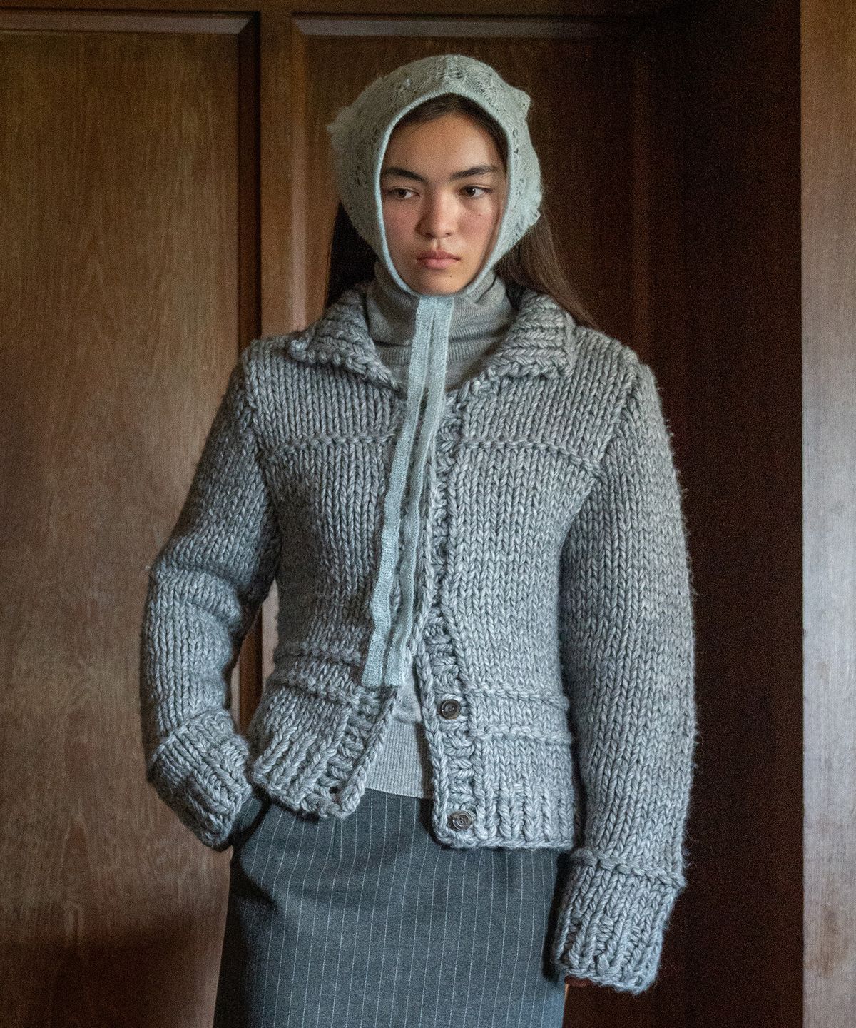 튜드먼트(TTUDEMENT) CHUNKY HANDMADE CARDIGAN MELANGE GREY