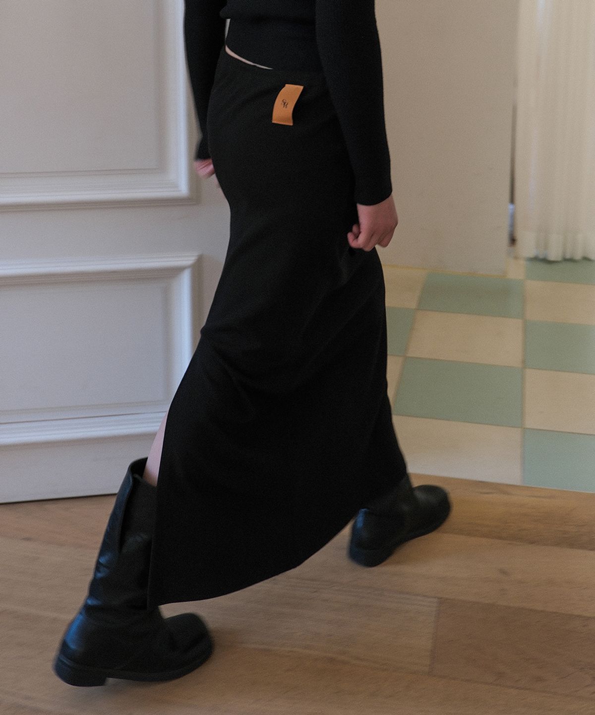 320쇼룸(320SHOWROOM) Daily Banding H-Line Long Skirt Black